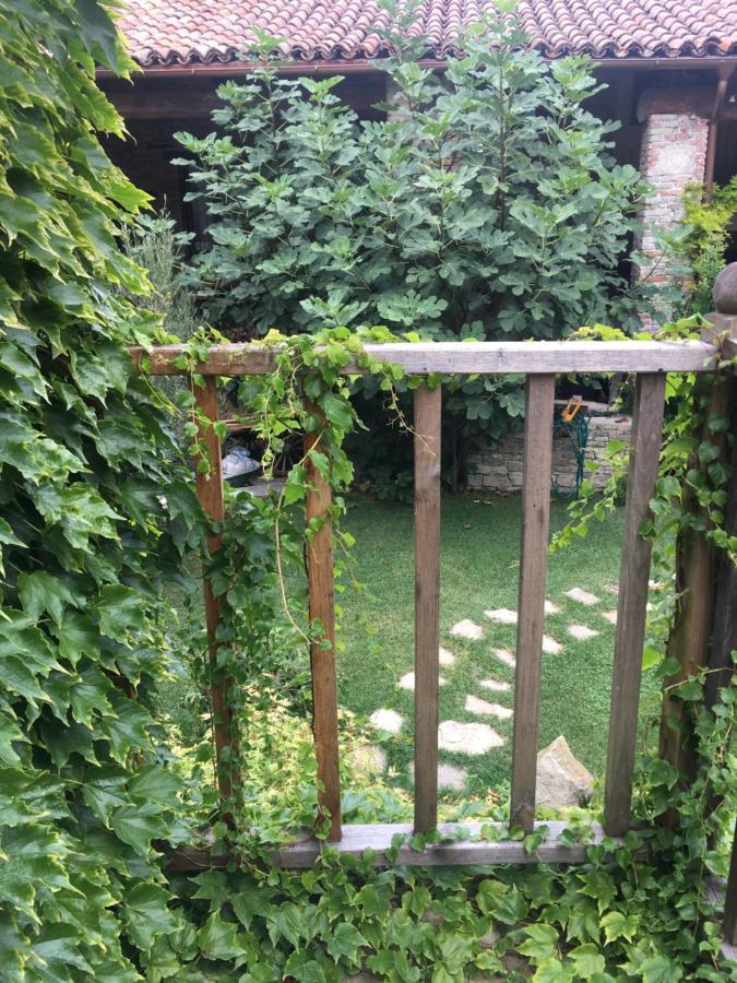 Number 10 Locanda B&B Belvedere Langhe Bagian luar foto